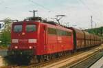 Am 9 Juni 2009 schleppt 151 n021 ein Kohlezug durch Treuchtlingen nach Würzburg.