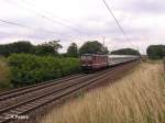 180 006-9 zieht bei Jacobsdorf den EC46 nach Berlin.