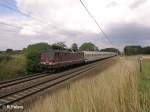 180 016-8 zieht bei Jacobsdorf(Markt) den EC44 nach Berlin.