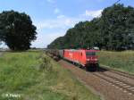 185 247-4 zieht bei Jacobsdorf(mark) ein Container/kohlezug.