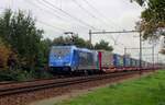 Mit ein voller Rzepin-Shuttle KLV dnnert am 14 Oktober 2020 LTE 186 942 durch Wijchen.
