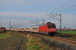 101 090 rollt mit ihrem IC durch Gragetopshof.Bedingt durch die Bauarbeiten in Plchow werden auch die IC-Zge ber die Nebenbahn Plaaz-Gstrow umgeleitet.Erst in Btzow sind die Zge wieder auf