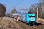 Mit dem IC 2377 hat die 101 102 soeben Rostock verlassen und rollt ihrem nächsten Halt Bützow entgegen.