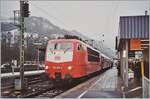 Die DB 103 237-4 beim Halt in Bingen mit einem IR.

Analogbild aus dem Jahre 2002