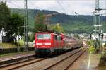 111 096 mit einem RE 9 nach Aachen Hbf am 26.06.12 in Niederschelden