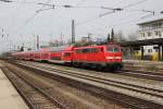 Zu Beginn ihrer Fahrt nach Salzburg Hbf begegnete ich 111 022-0 am 17.04.13 am Mnchner Heimeranplatz.