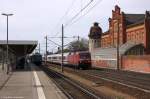 120 147-4 mit dem IC 141 von Amsterdam Centraal nach Berlin Ostbahnhof, bei der Durchfahrt in Rathenow.