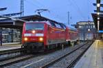 120 204 steht am 30.11.2015 in Rostock Hbf.