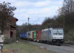 185 672 der EVB mit Containerzug am 10.04.12 in Vollmerz