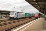 186 424-8 Railpool GmbH für RTB Cargo - Rurtalbahn Cargo GmbH mit einem Containerzug in Berlin-Schönefeld Flughafen und fuhr weiter in Richtung Grünauer Kreuz.