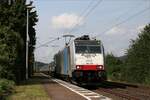 Lineas schaute am 13.09.2021 mit 186 510 und einem Coilzug in Richtung Süden in Namedy vorbei 