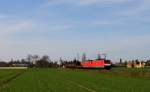 Das wäre auch mal wieder ein typischer Modellbahnzug...189 026 und 189 082 sind am 29.03.14 mit vier Güterwagen in Richtung Süden unterwegs