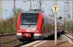 Hier der Beweis, dass sie durchaus noch fahren k�nnen...422 009 mit S2 nach Duisburg Hbf erreicht hier am 09.04.11 die Endhaltestelle.