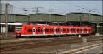 425 066 mit RB 33 nach Aachen Hbf am 09.04.11 im Duisburger Hauptbahnhof