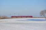 Immer wieder sind die Triebwagen der Baureihe 442 in Rostock anzutreffen.Ein unerkannter Vertreter dieser Baureihe rollt zu einer der unzhligen Testfahrten durch Gragetopshof.Geknipst am 31.01.2012.