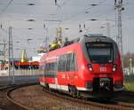 442 349 als S1 von Rostock Hbf nach Warnemnde bei der Einfahrt im Bahnhof Warnemnde.02.05.2015