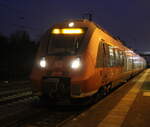 442 358 stand am Abend des 13.11.2024 als S1 von Rostock Hbf nach Warnemünde in Rostock-Bramow.