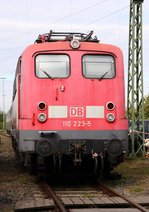 110 223-5 vor Beginn der Dieselparade noch schnell fotografiert, Koblenz-Lützel, 29.09.12