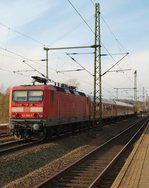 Nachdem der SH-Express von der extra aus Kiel geholten 112 171 abgeholt wurde setzte die 112 142 um da der Wagenpark für die RB nach Neumünster genutzt werden sollte und 143 966-0 die