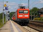br-6-112-ex-dr-212/552725/db-112-140-mit-frischer-hu DB 112 140 mit frischer HU hält hier mit ihrer RB nach Neumünster im Schleswiger Bahnhof. 07.07.2013