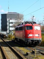 DB 115 293-3 steht abgestellt im Bhf von Neumünster, später wurde sie als Zuglok für den PbZ 2455(NMS - HH-Eidelstedt)eingesetzt.