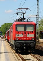 Wegen Bauarbeiten war für die 143 839-9 mit der RB aus Flensburg Schluss in Schleswig nun wird umgebügelt und dann gehts zurück nach Flensburg. Schleswig 28.05.2012