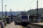 DB 147 556 mit IC nach Dresden rauscht hier durch Boppard. 10.08.2025