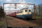 DB 151 137-7 mit Güterzug aufgenommen in der Ausfahrt Padborg/DK nach Deutschland. 29.04.2001(DigiScan 009)