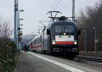 MRCE/DB 6182 507-4(ES64U2-007, REV/Lz/31.07.14) hatte heute die Aufgabe den IC 2197 von Flensburg nach Kln zu ziehen. Hier konnten Lok und Zug im Bhf Schleswig festgehalten werden. 03.01.2016
