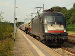 Vom abendlichen CNL nach Basel abgezogen wurde die MRCE/DB Fernverkehr 182 570-2 kurzer Hand als Zuglok des IC 79/IC 2417  Hanseat  eingesetzt, die wohl defekte 120 140-9 wurde am Zugende mitgenommen. 04.09.2011