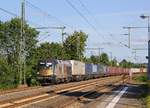 CargoServ/MRCE 182 523-1 i.E für TXL rauscht hier mit dem Lauritzen KLV aus Verona Q.E durch Schleswig. 09.07.2017