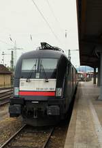 MRCE/DB 182 561-1 oder ES64U2-061 stand am 01.06.2012 abgestellt im Bhf Basel Bad.