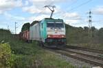 E186 225 von DB AG ist mit leeren Eanos Wagons gen Neuss unterwegs am 24.9.2026
