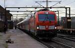 Die inzwischen nun auch rot beklebte ELOC/S 193 965-1 traf pünktlich mit dem Snälltåget D 304 in Pattburg/DK ein.