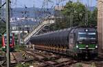 ELOC/RailForceOne 193 734-1 REV/MMAL/20.09.18 mit nagelneuen WASCOA Rail 4 Ward Biodiesel Kesselwagen. Koblenz Hbf 12.08.2025