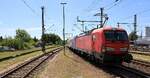 RP 193 314-2 mit dem ICE 2214 und gut 110 min Versp�tung wg eines PU bei Hamburg hat hier mit dem nagelneuen Talgo Tz 1823 REV/TALGO/16.07.26 Einfahrt in Itzehoe. 09.08.2026
