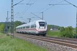 Ein mir unerkannt gebliebener 812/412  ist am Sonntag den 11.5.2025 bei Hohenstadt gen Hirschlanden im Nachschuß zusehen.