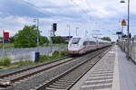 Aus Richtung Mannheim kommend durchf�hrt der ICE Triebzug 9232 Bobstadt in Richtung Gro� Gerau