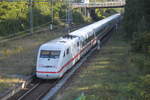 402 042 als ICE 1049(Köln-Binz)bei der Durchfahrt in Rostock-Kassebohm.08.09.2018