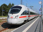 411 519-2 stand am Vormittag des 25.05.2024 als ICE 1631 von Warnemünde nach Berlin Hbf(tief)in Warnemünde.