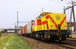 Nahezu geräuschlos schob die Hybridlok 125/1001 005-0 der MEG die momentan im Einsatz für Metrans ist ihren Containerzug in Richtung Rbf Alte Süderelbe.
