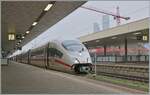 Der DB ICE 1067 mit dem ungewöhnlichen Laufweg von Basel SBB nach Stuttgart hat Basel Bad Bf erreicht. 

15. März 2025
