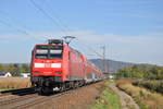 Am 28.10.2017 schob 146 005 den RE60 (4656) nach Frankfurt (Main) Hbf und durchfährt in Kürze den Haltepunkt Weinheim-Lützelsachsen.