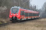 442 347 als S1(Warnemünde-Rostock)bei der Einfahrt im Haltepunkt Rostock-Lichtenhagen.02.04.2017