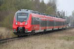 442 343 als S2(Warnemünde-Güstrow)bei der Einfahrt im Haltepunkt Rostock-Lichtenhagen.15.04.2017