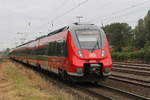 442 341 als Hanse-Sail Verstärker von Rostock Hbf nach Warnemünde bei der Ausfahrt in Rostock-Bramow.11.08.2017