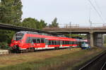 442 855 als S2(Warnemünde-Rostock)bei der Ausfahrt im Haltepunkt Rostock Lütten Klein.26.08.2017