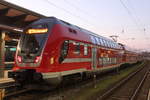 445 002 stand am Abend des 02.01.2020 als RE 4365 von Rostock Hbf nach Elsterwerda im Rostocker Hbf bereit.