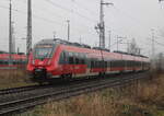 442 352 als S3(Warnemünde-Güstrow)bei der Ausfahrt im Rostocker Hbf.07.01.2023