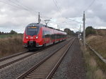 Während der 442 837 bei meiner Aufnahme,in Plaaz,von Warnemünde nach Güstrow fuhr,erwischte ich,am 09.Oktober 2016,den 442 350 auf seiner Rücktour von Güstrow zurück nach